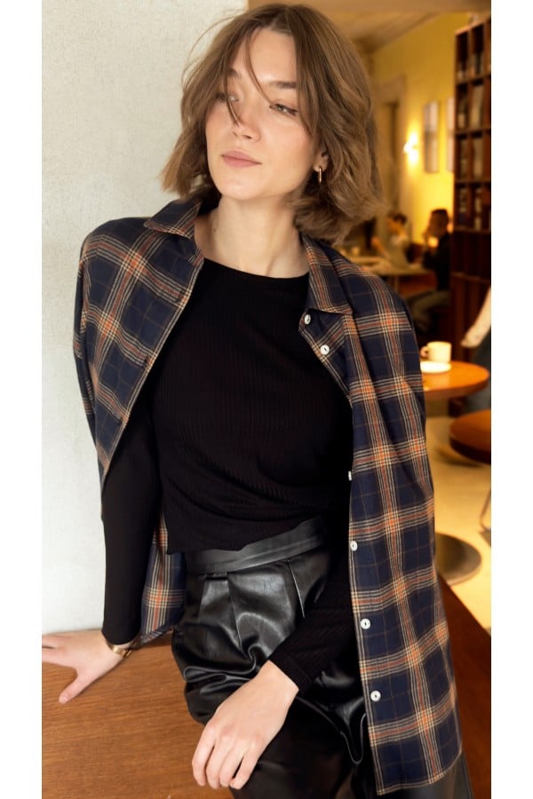 Lazy Monday slim fit top black 0233_LM051