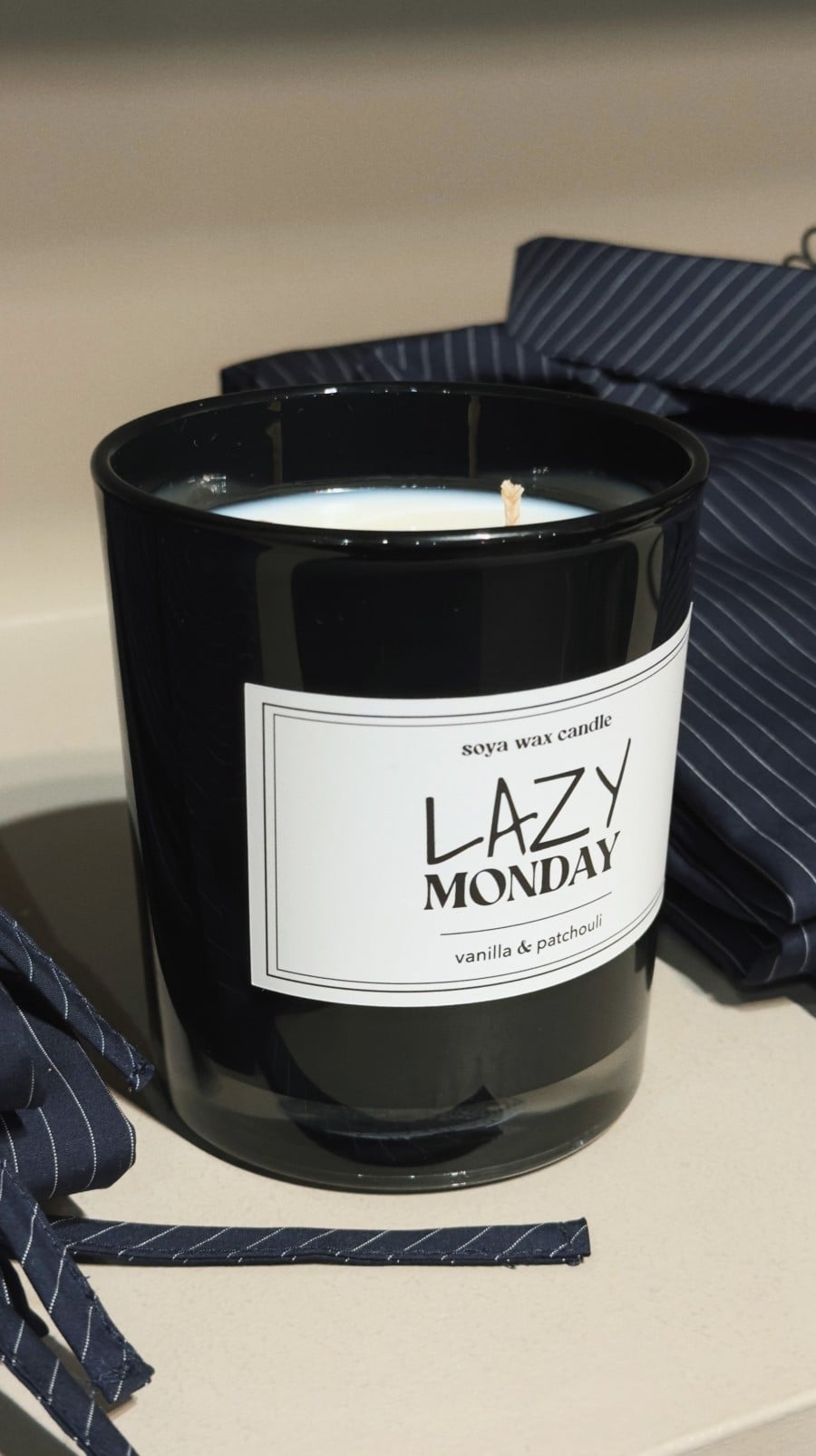 Lazy Monday soy wax candle in black glass LM045