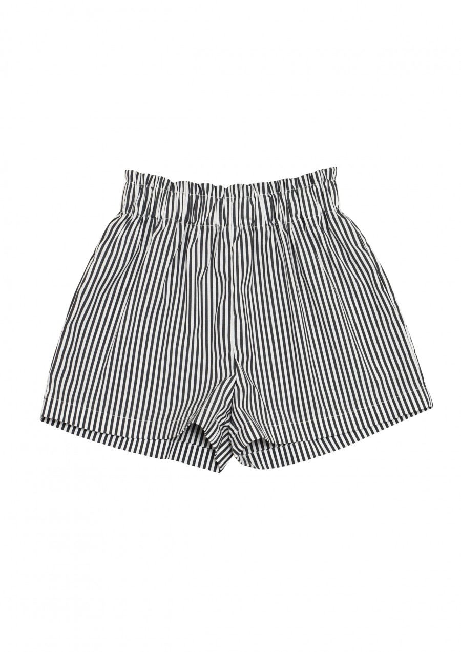 Shorts with black stripes SS19011