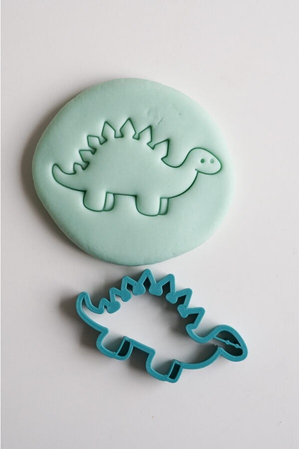 MĪCI  stencil green dino MICIdino2