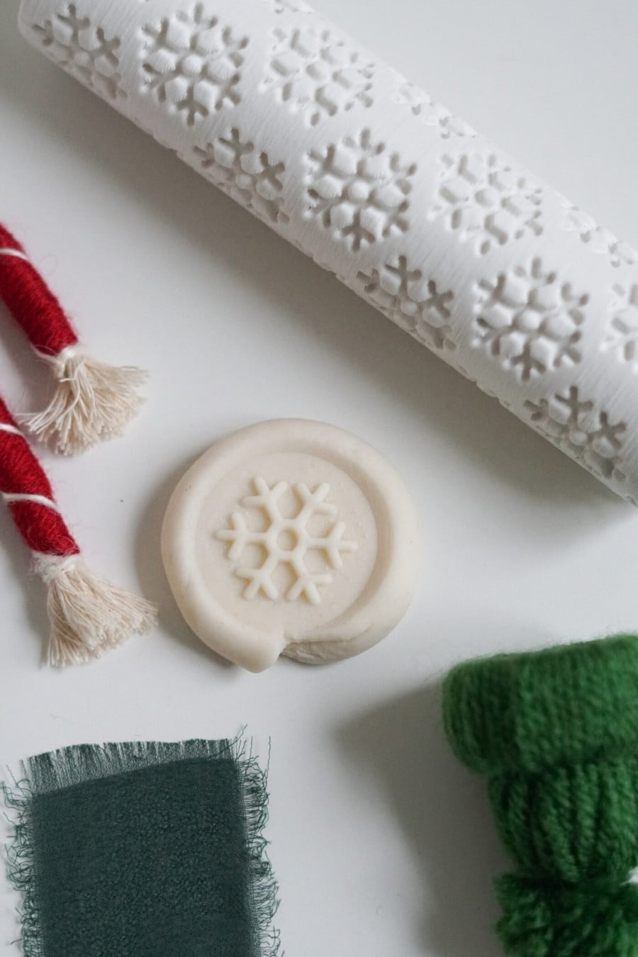 MĪCI snowflake playdough roll MICIflakeroll