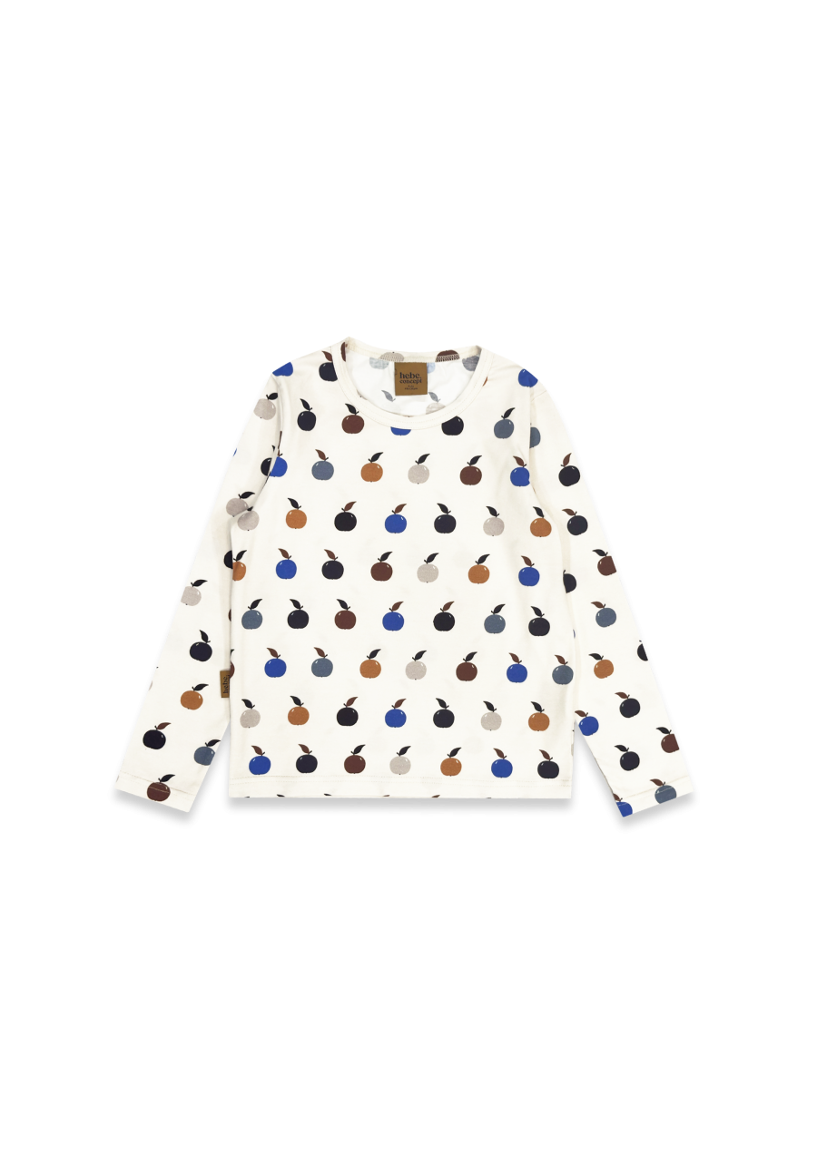 Kids top with with a beloved apple allover print AY24234