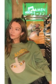 Hebe.Concept collab Anna Panna sweater green RAMEN for adults super oversize