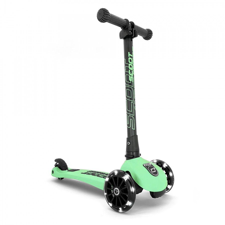 Scoot and Ride Highwaykick 3 LED kiwi SR96359