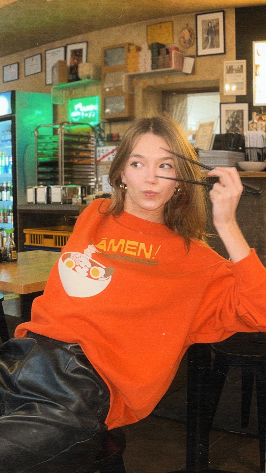 Hebe.Concept collab Anna Panna  sweater orange RAMEN for adults super ovesize 0187_AP0002