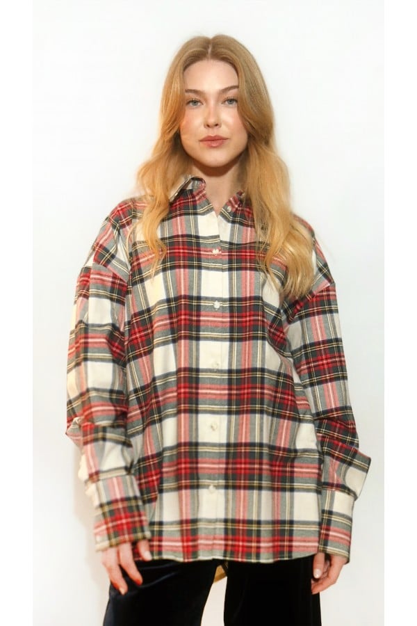 Tina Cozy Christmas shirt 0389_LM054