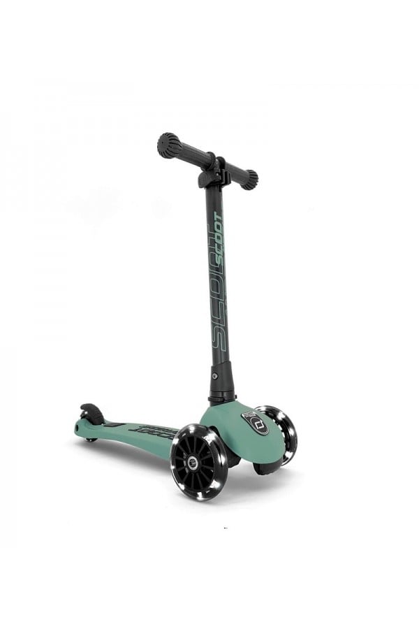 Scoot and Ride Highwaykick 3 LED Forest SR96345