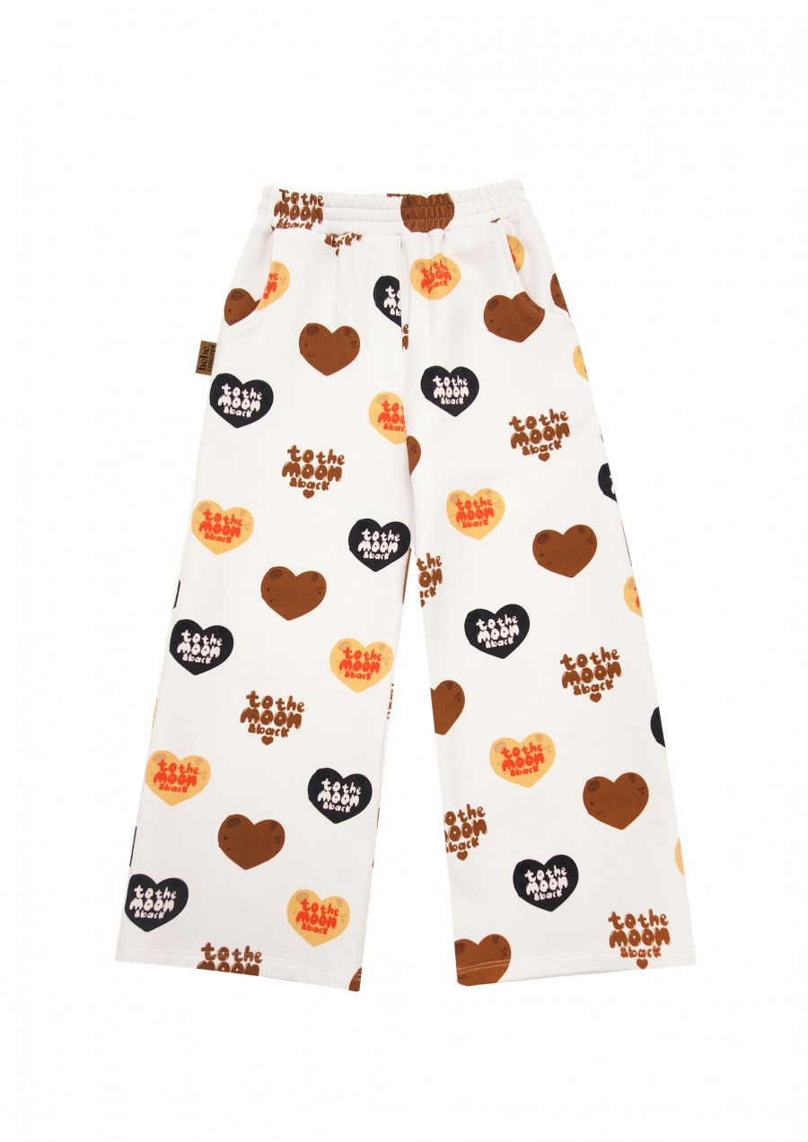 Sweatpants wide with overall big heart print FW24085