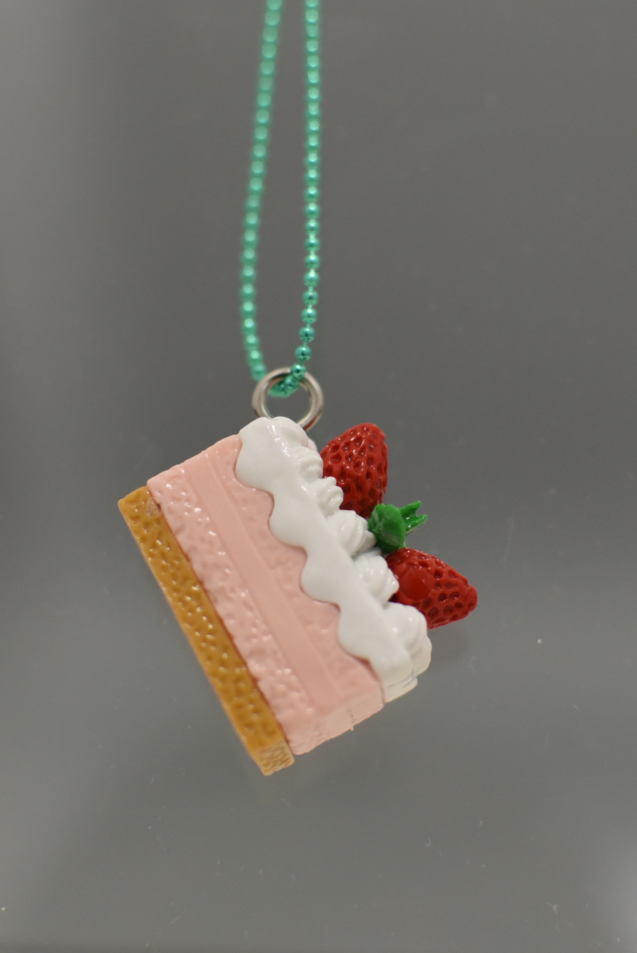 Cake necklace POP33