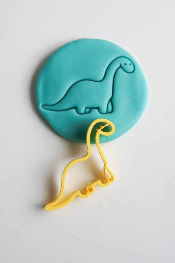 MĪCI  stencil yellow dino MICIdino4