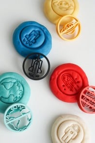 MĪCI  stencil Earth