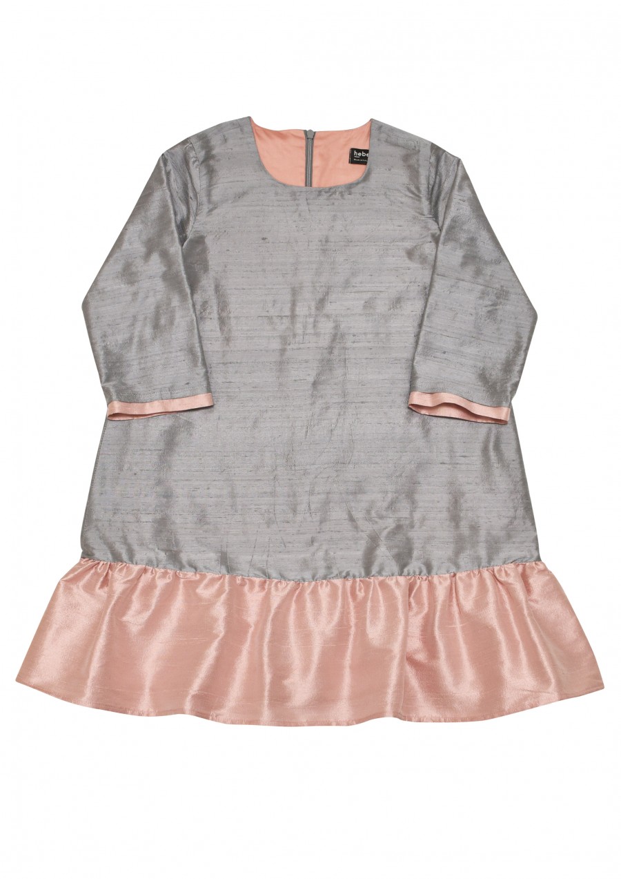 Exclusive dress light grey with soft pink ruffle FW19146