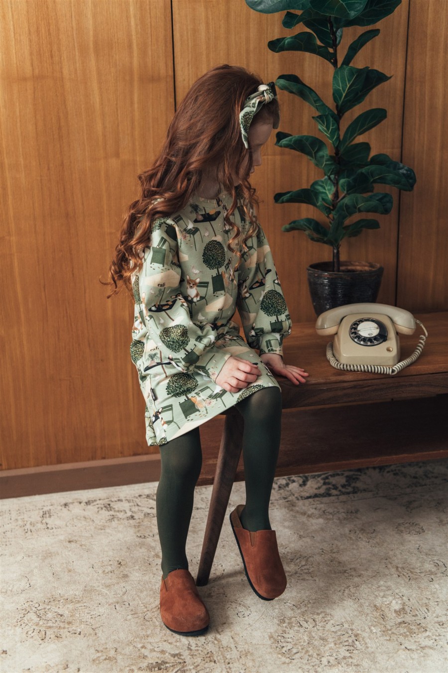 Warm sweater dress with green park print FW21361