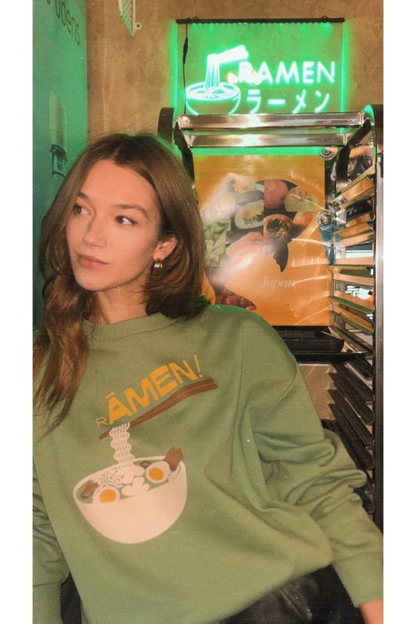 Hebe.Concept collab Anna Panna sweater green RAMEN for adults super oversize 0187_AP0001