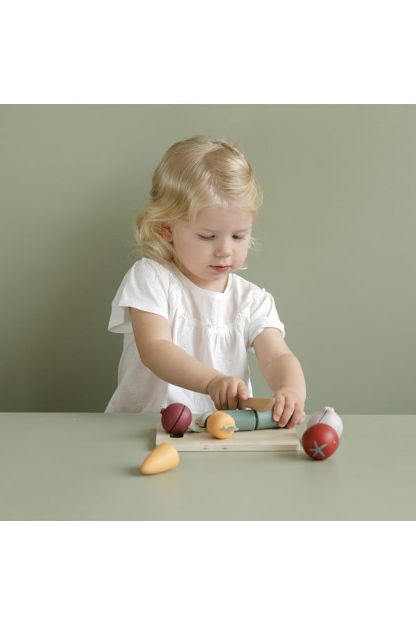 Wooden cutting vegetables