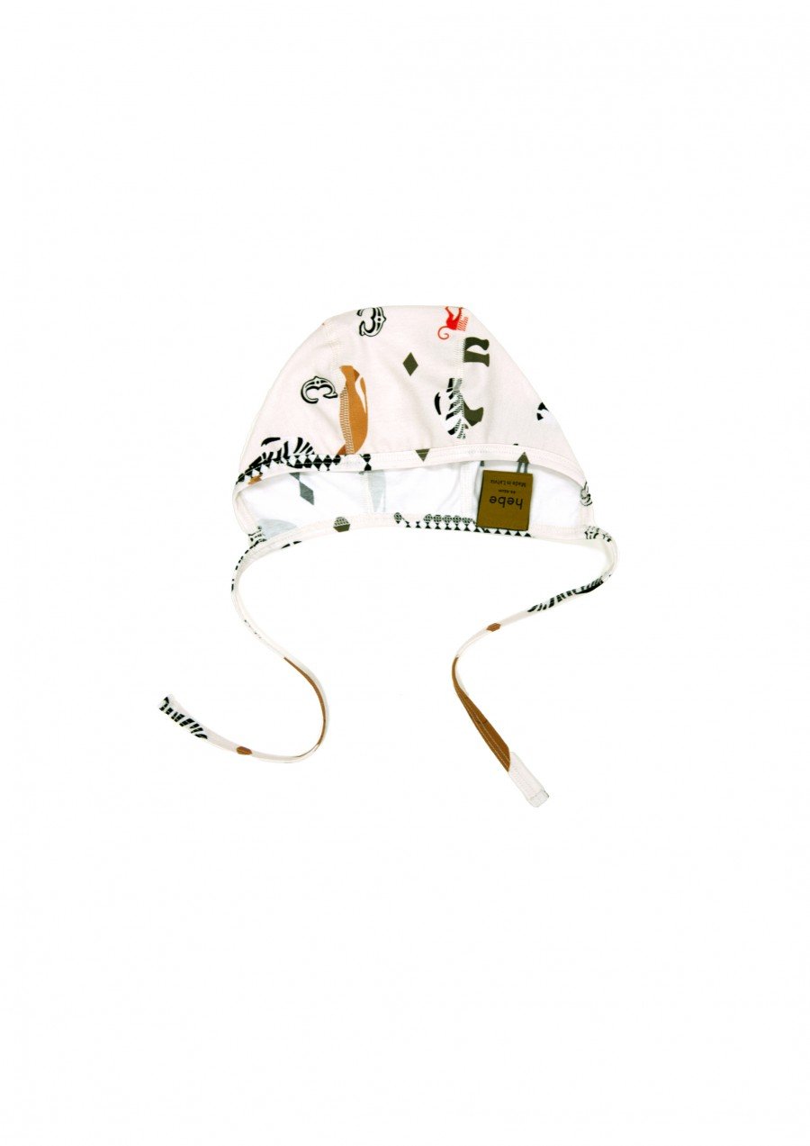 Hat for newborns with circus print FW23016