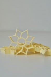 MĪCI stencil Yellow flower