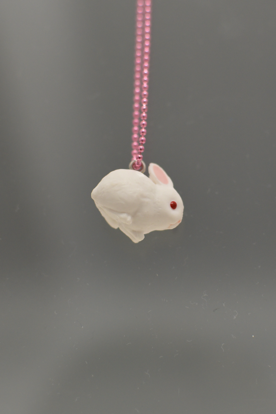 Set with white bunny, necklace POP43