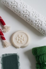 MĪCI snowflake playdough roll