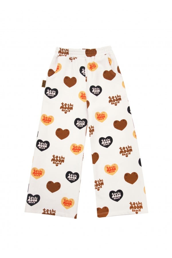 Sweatpants wide with overall big heart print FW24085