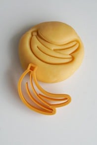 MĪCI  stencil Banana