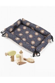 Minikane set with changing mat and wooden toiletry set