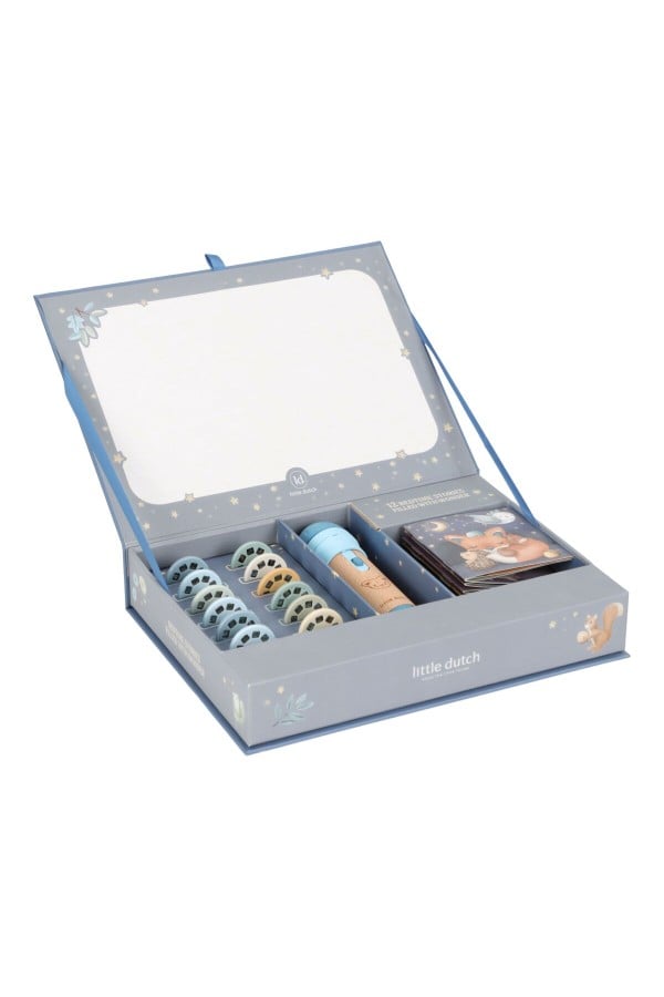 Little Dutch stāstu projektora lukturītis "Meža draugi" FSC LD4781